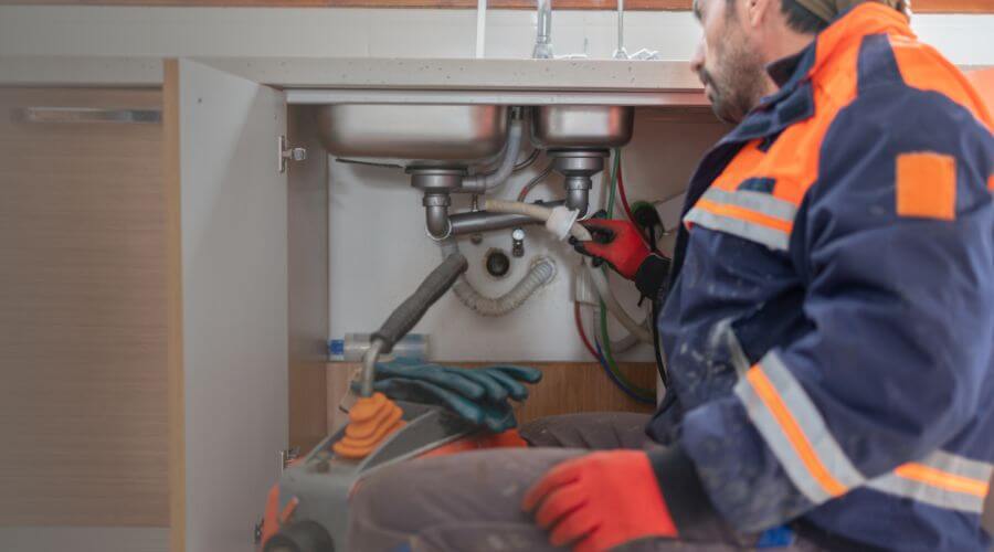 Professional slab leak plumber services in Edna, TX